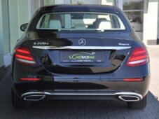 Mercedes-Benz Třídy E 220d 4MATIC - 10