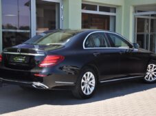 Mercedes-Benz Třídy E 220d 4MATIC - 4