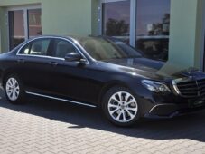 Mercedes-Benz Třídy E 220d 4MATIC - 2