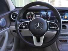 Mercedes-Benz Třídy E 220d 4MATIC - 22