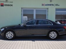 Mercedes-Benz Třídy E 220d 4MATIC - 11