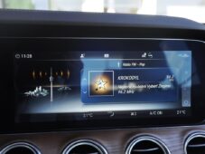 Mercedes-Benz Třídy E 220d 4MATIC - 28