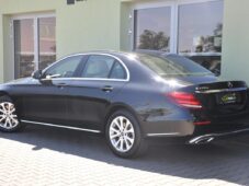 Mercedes-Benz Třídy E 220d 4MATIC - 3