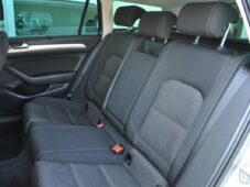 Volkswagen Passat 2.0TDi COMFORTLINE NAVI ČR 1M - 19