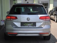 Volkswagen Passat 2.0TDi COMFORTLINE NAVI ČR 1M - 9