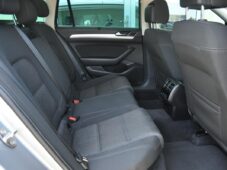 Volkswagen Passat 2.0TDi COMFORTLINE NAVI ČR 1M - 20