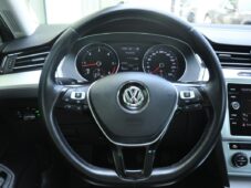 Volkswagen Passat 2.0TDi COMFORTLINE NAVI ČR 1M - 21