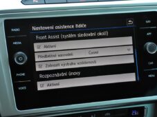 Volkswagen Passat 2.0TDi COMFORTLINE NAVI ČR 1M - 28