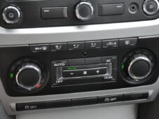 Škoda Octavia 1.6TDi NAVIGACE - 26