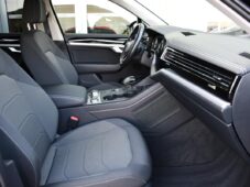 Volkswagen Touareg 3.0TDi 4M VZDUCH TAŽNÉ ČR - 16