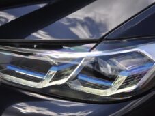 BMW X3 xD30d M-SPORT LASER NTOP TAŽNÉ - 37