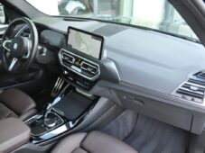 BMW X3 xD30d M-SPORT LASER NTOP TAŽNÉ - 17