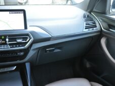 BMW X3 xD30d M-SPORT LASER NTOP TAŽNÉ - 8