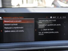 BMW X3 xD30d M-SPORT LASER NTOP TAŽNÉ - 32
