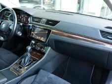 Škoda Superb 2.0TDi 147kW SCOUT N.TOP PANO - 17
