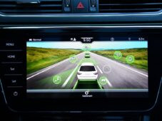 Škoda Superb 2.0TDi 147kW SCOUT N.TOP PANO - 32