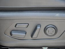 Kia Sorento 2.2CRDi SCR 4X4 8DCT TOP ZÁRUK - 12