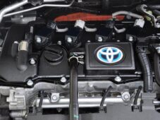 Toyota Corolla 1.8HYBRID e-CVT COMFORT ZÁRUKA - 36