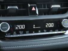 Toyota Corolla 1.8HYBRID e-CVT COMFORT ZÁRUKA - 24