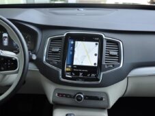 Volvo XC90 B5 AWD MOMENTUM PRO ČR 7.MÍST - 6