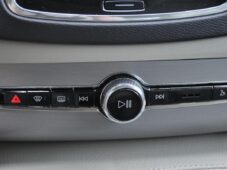 Volvo XC90 B5 AWD MOMENTUM PRO ČR 7.MÍST - 26