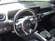 Mercedes-Benz GLB 200d 4MATIC TAŽNÉ PANORAMA ČR - 14