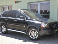 Volvo XC90 2.4D5 136KW 4X4 AUT. A/C TAŽNÉ - 1
