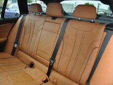 BMW Řada 5 530xD M-SPORT ČR 1.MAJ PANOR. - 24