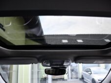 Jeep Grand Cherokee 3.0CRD H/K PANO ČR - 21
