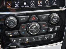 Jeep Grand Cherokee 3.0CRD H/K PANO ČR - 28