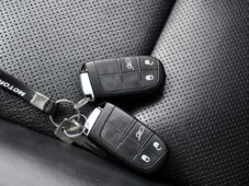 Jeep Grand Cherokee 3.0CRD H/K PANO ČR - 37