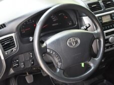 Toyota Avensis Verso 2.0D-4D 2xKOLA A/C - 16