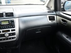 Toyota Avensis Verso 2.0D-4D 2xKOLA A/C - 8