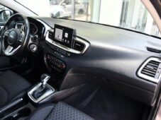 Kia Ceed 1.6CRDi TAŽNÉ A/T ČR KAMERA - 16