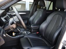 BMW X1 sDrive18d M-SPORT HUD - 14
