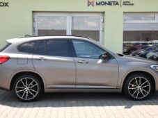 BMW X1 sDrive18d M-SPORT HUD - 12