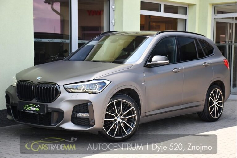 BMW X1 sDrive18d M-SPORT HUD - 1