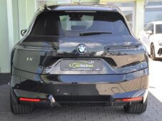 BMW iX xDrive40 HUD H/K TAŽNÉ - 9