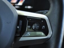 BMW iX xDrive40 HUD H/K TAŽNÉ - 24