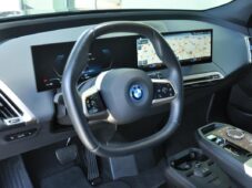 BMW iX xDrive40 HUD H/K TAŽNÉ - 14