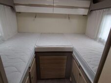 Ahorn Renault Camp T 690 - 13