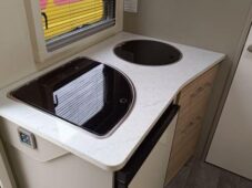 Ahorn Renault Camp T 690 - 19