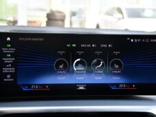 BMW Řada 3 320d XD M-SPORT N.TOP TAŽNÉ 1M - 27