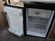 Ahorn Ostatní CAMP T 660 PLUS 2.3dCi 6.MÍST - 35