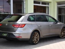 Seat Leon FR 2.0TDi NAVI CARPLAY PANO - 3