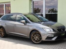 Seat Leon FR 2.0TDi NAVI CARPLAY PANO - 1