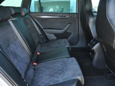 Škoda Superb 2.0TDi SPORTLINE DSG ACC - 20