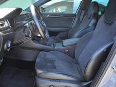 Škoda Superb 2.0TDi SPORTLINE DSG ACC - 12