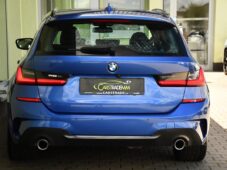BMW Řada 3 320d xDrive M-SPORT PANO ČR 1M - 9