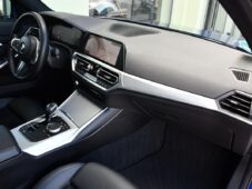 BMW Řada 3 320d xDrive M-SPORT PANO ČR 1M - 16